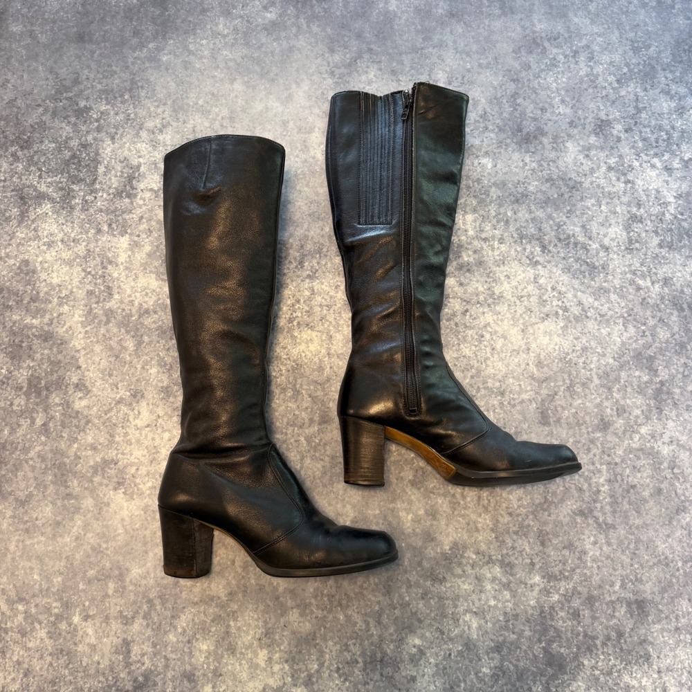 Vintage Bandolino Black Leather Knee High Tall Boots Womens Size 6.5N Made Italy